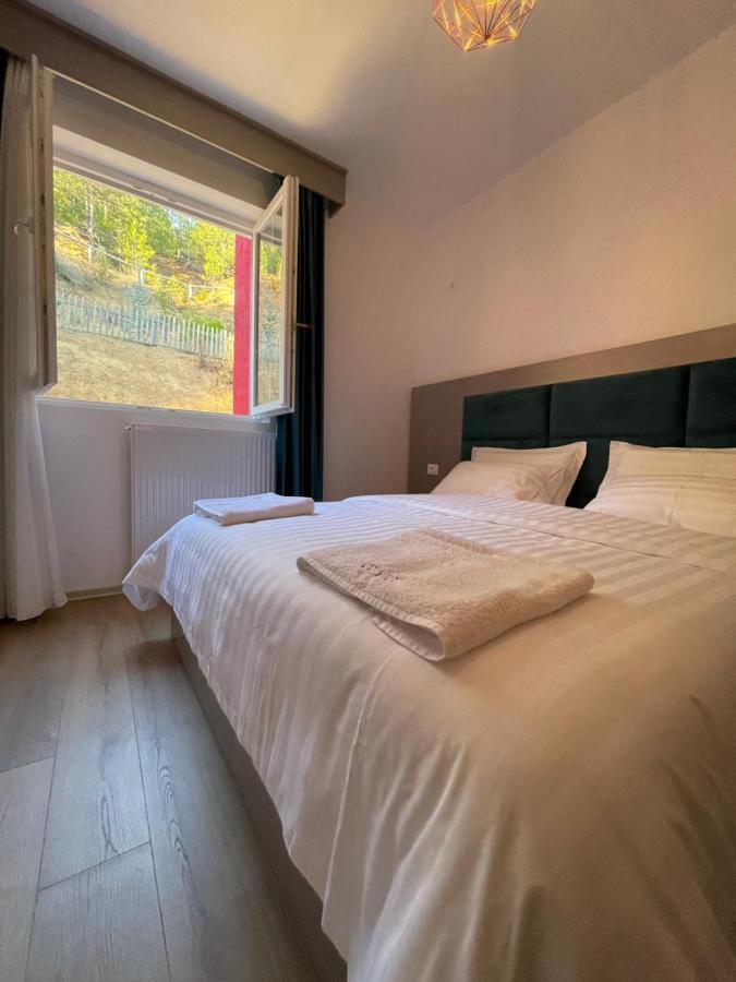 Hotel Sh & Sh Puka Kültér fotó