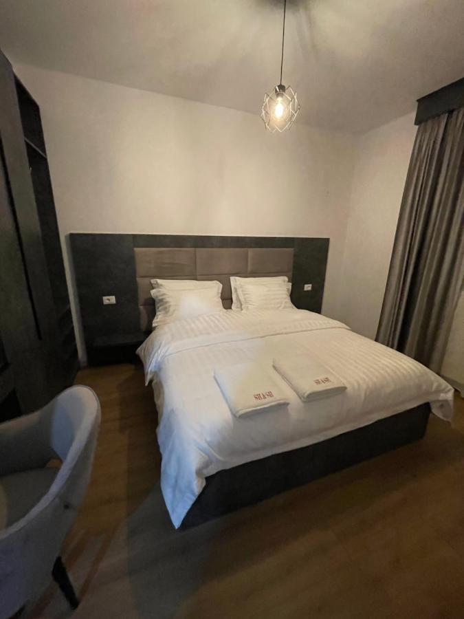 Hotel Sh & Sh Puka Kültér fotó