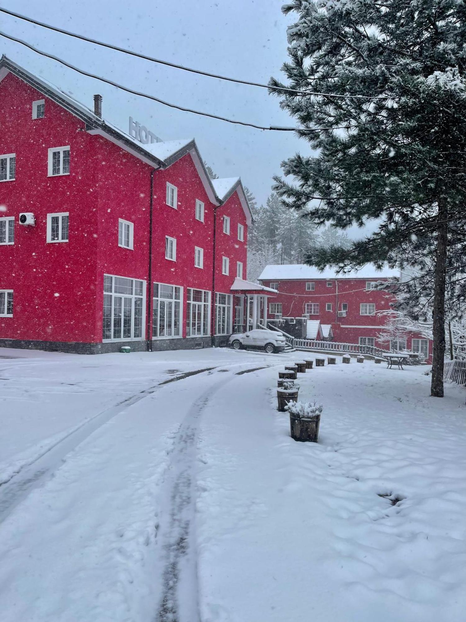 Hotel Sh & Sh Puka Kültér fotó